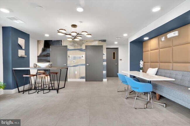Building Photo - 3927 Fair Ridge Dr