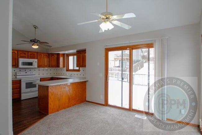 Building Photo - Comfortable and Cozy 3 Bedroom/2 Bath Home