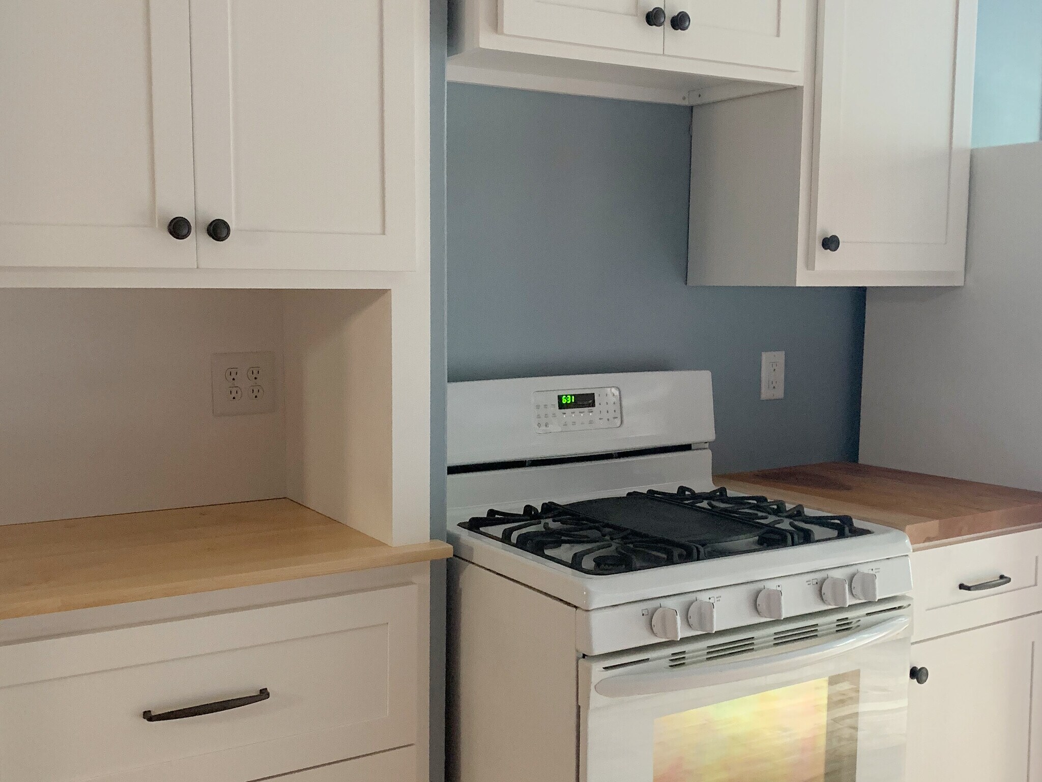 Building Photo - 49 Chapel St