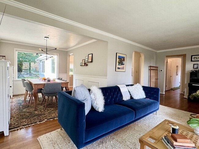 Building Photo - View Ridge Home