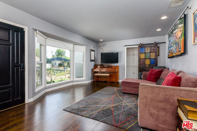 Building Photo - 6601 Rubio Ave