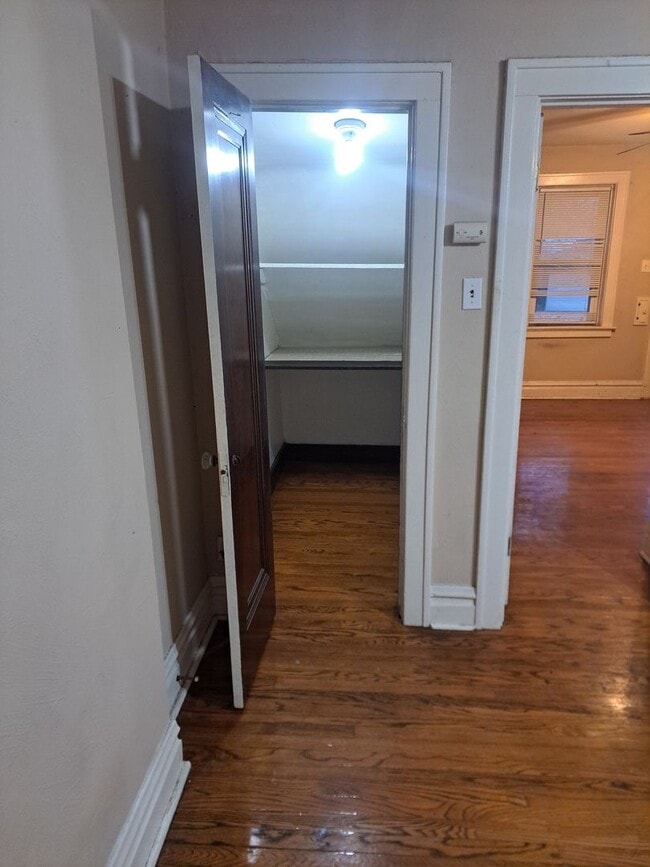 Building Photo - 5918 Arendes Dr