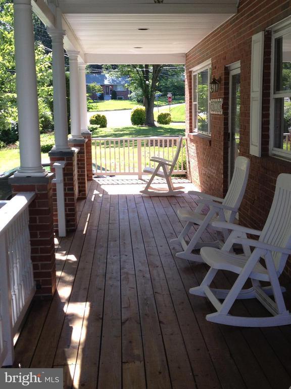 Building Photo - 7017 Murray Ln