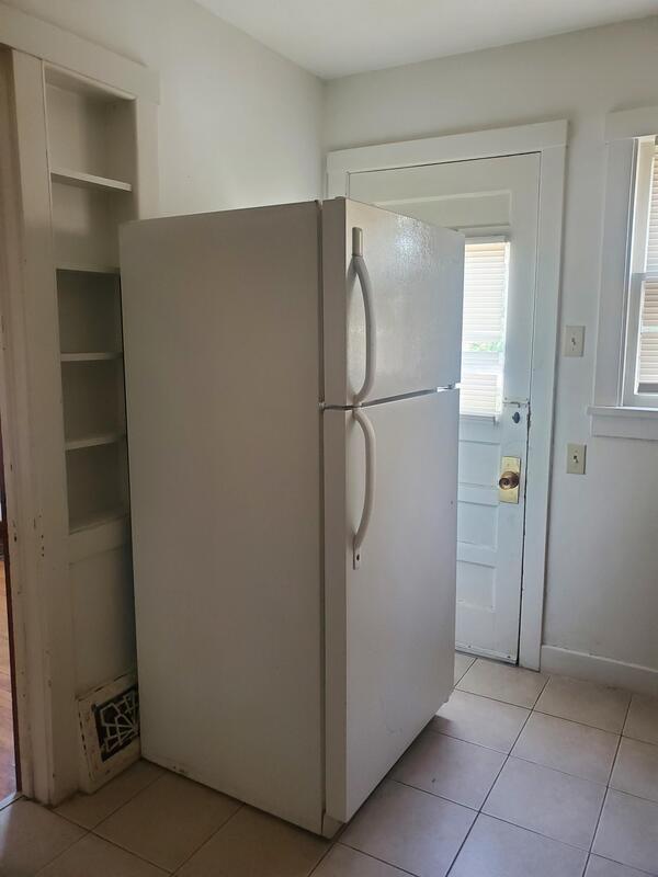 Building Photo - 14 W 16th Ave