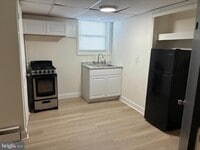 Building Photo - 1800 Garrett Rd