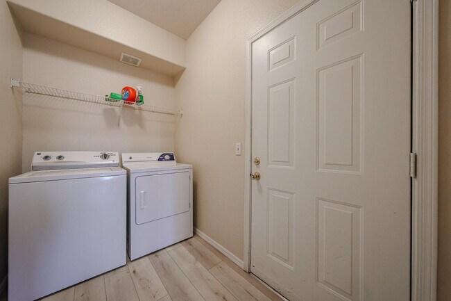 Building Photo - 3236 E Chandler Blvd