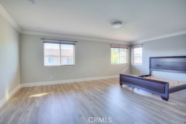 Building Photo - 7783 Alderwood Ave