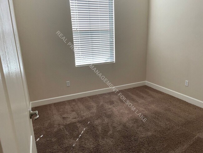 Building Photo - 3 bedroom, 3 bathroom condo at The Rivage ...