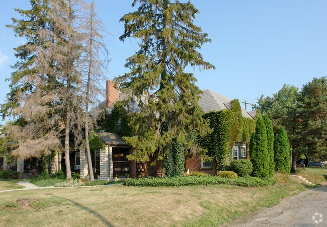 Primary Photo - 1616-1620 King Ave