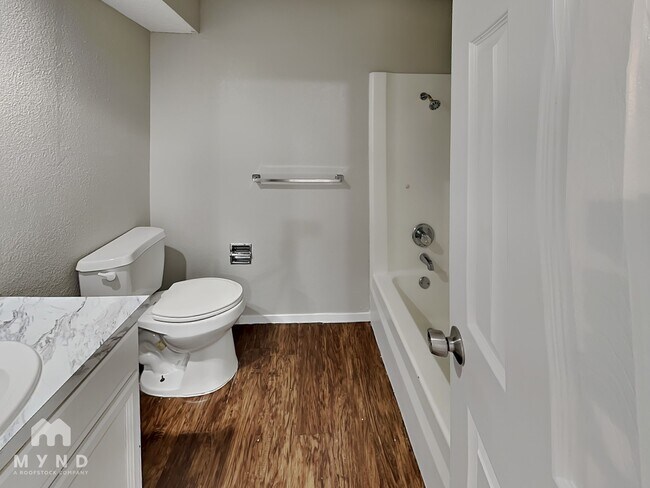 Building Photo - 6215 Indiana Ave