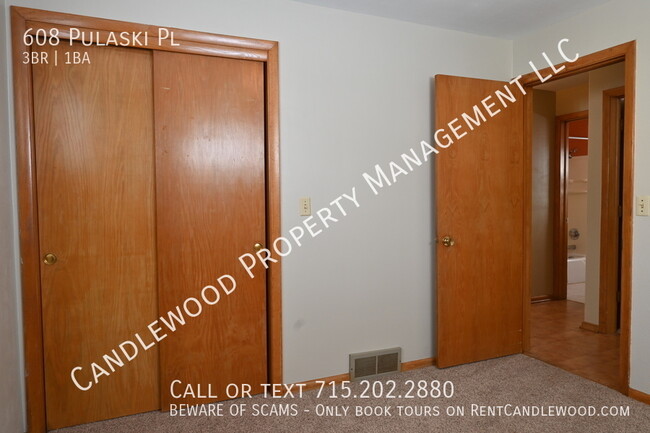 Building Photo - Pet Friendly 3 Bedroom Single Family Home ...