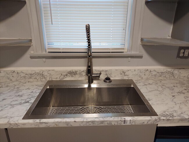 Building Photo - 1432 Platt Springs Rd