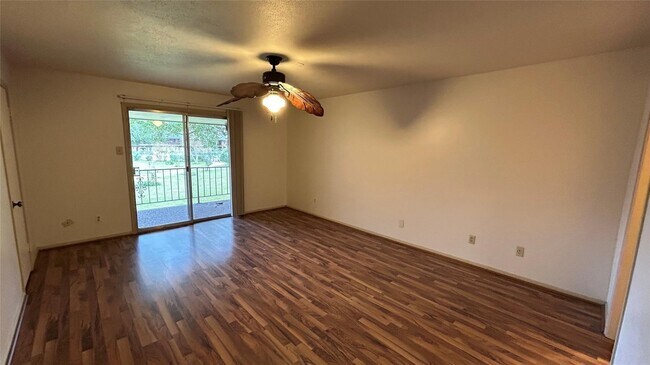 Building Photo - 7600 Burgoyne Rd