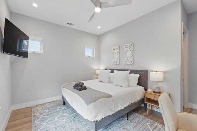 Building Photo - 428 Highwoods Trl