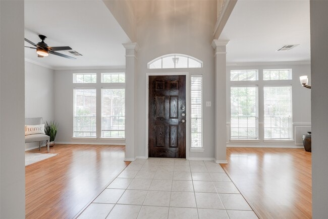 Building Photo - 12414 N Shadow Cove Dr