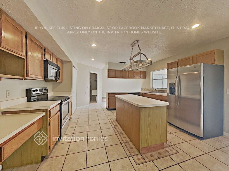 Building Photo - 1507 Dumont Dr