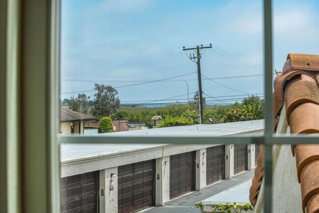 Building Photo - 1240 Franciscan Ct