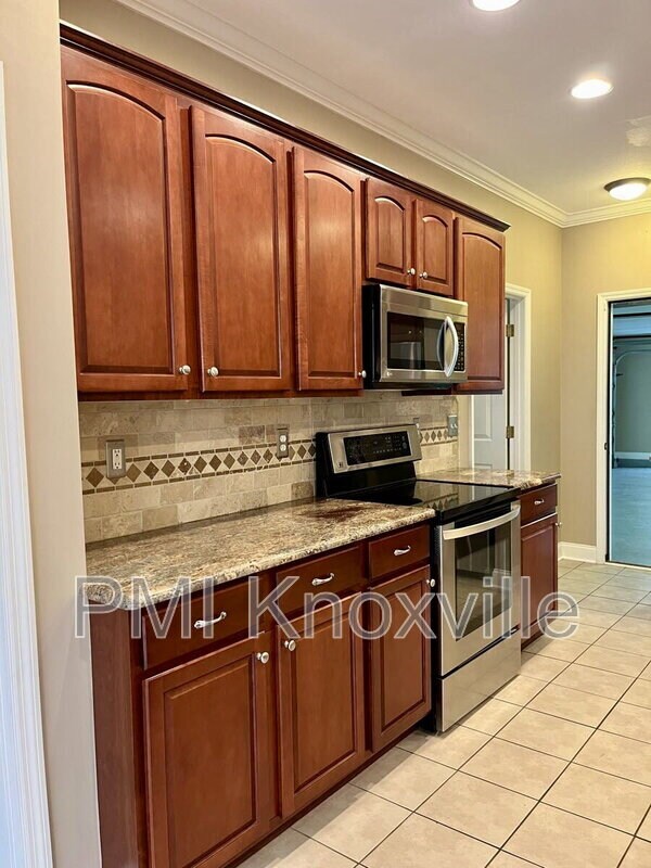 Building Photo - 4601 Ivy Rose Dr