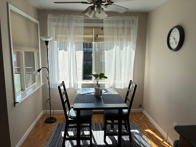 dining area (facing west) furnishings opt for sale - 7001 Sand Point Way NE
