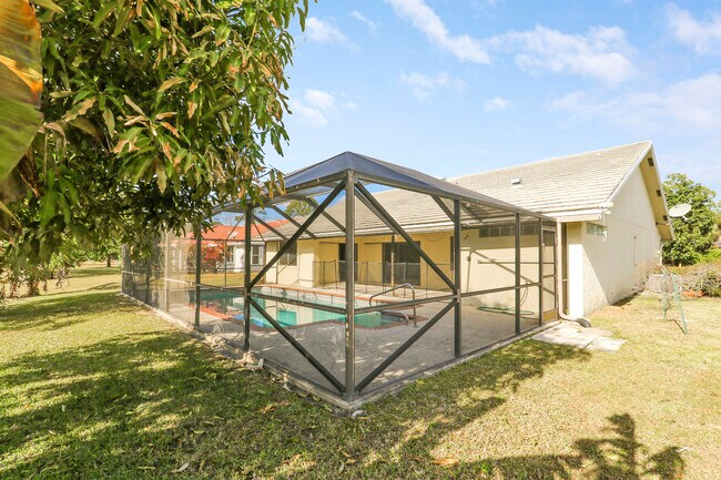 Building Photo - 14616 Autumn Ave