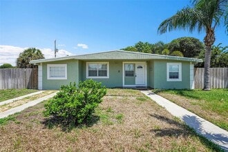 Building Photo - 257 NE 45th Ct
