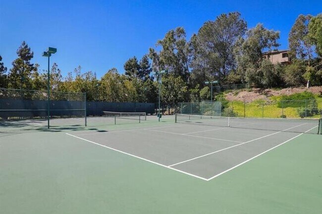 Building Photo - Beautiful 2bd/2bath townhome in Cambridge Terrace Community.