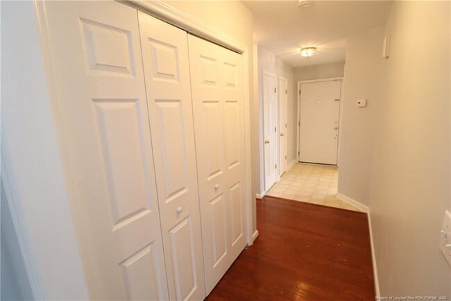 Building Photo - 4105 Scofield Dr