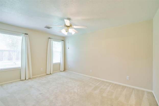Building Photo - 5030 Deer Point Dr