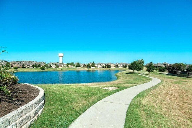 Building Photo - 5005 Yucca Flower Ln