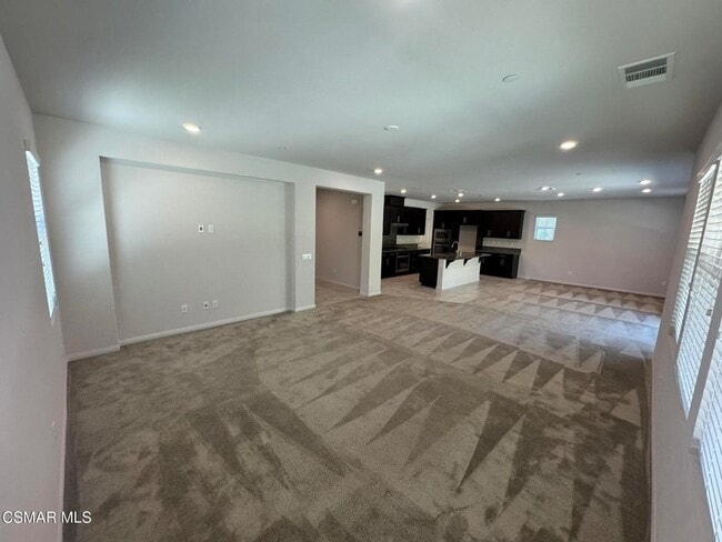Building Photo - 446 Almond Ln