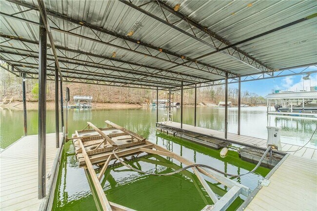 Building Photo - 691 Harbor Cove