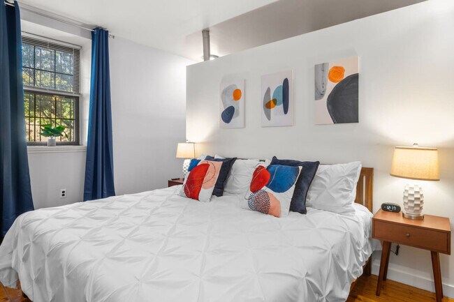 Building Photo - 309 Vine St