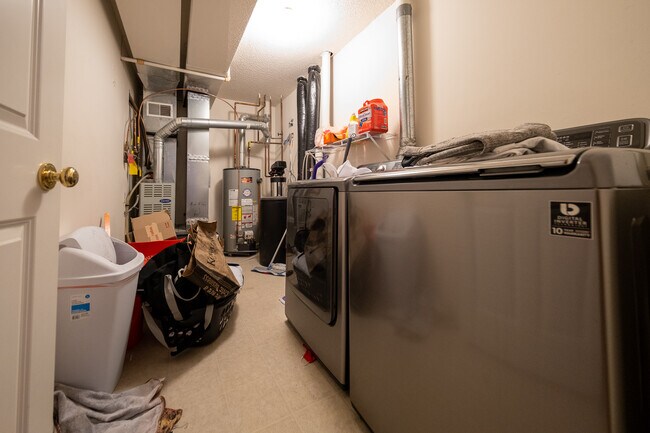 Building Photo - 9420 Marshall Rd