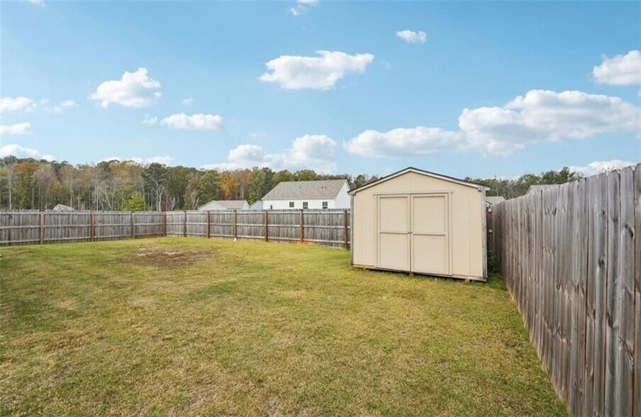 Building Photo - 6637 Bluffview Dr
