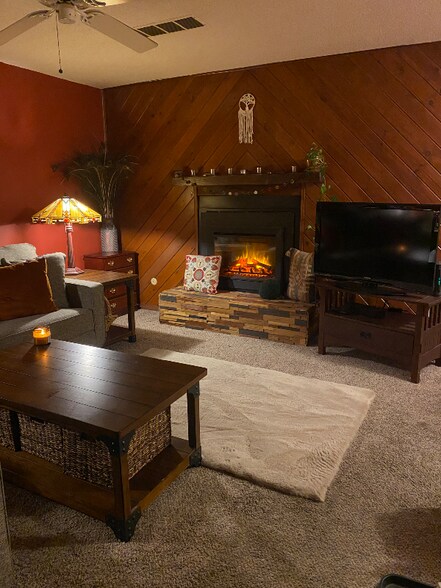 Building Photo - 7944 Chase Cir