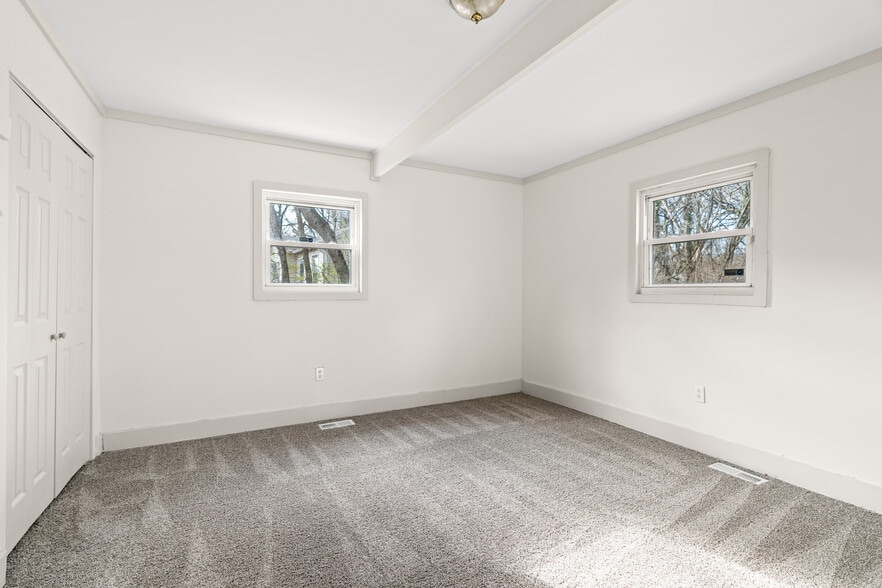 Building Photo - 4009 Catalpa Ave