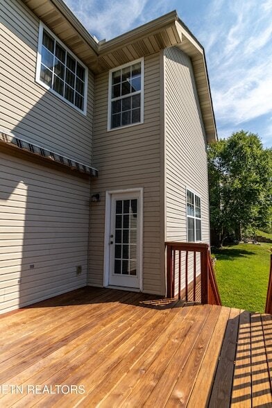 Building Photo - 8334 Bay Gardens Ln