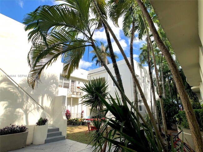 Building Photo - 1030 Jefferson Ave