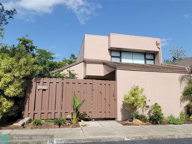Primary Photo - 971 NW 122nd Terrace