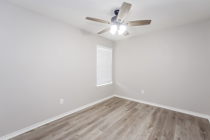 Building Photo - 3903 Bridle Path Ln