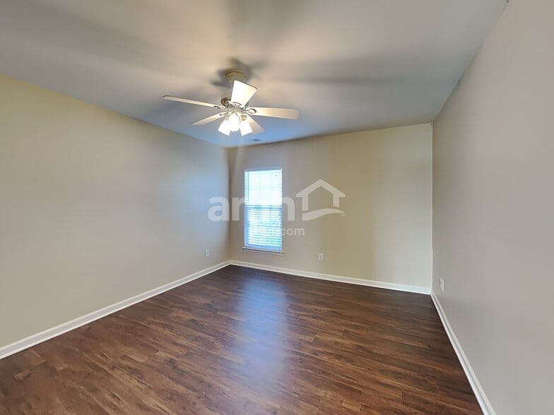 Building Photo - 9725 Autumn Applause Dr