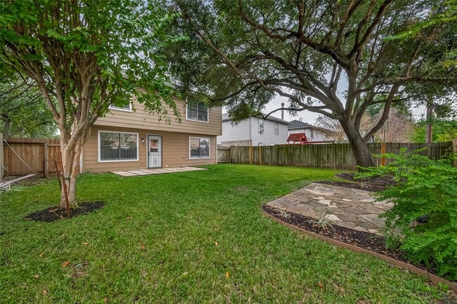 Building Photo - 6815 Lower Arrow Dr