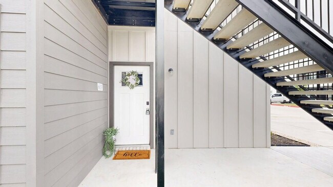 Building Photo - 1326 Prairie Dr
