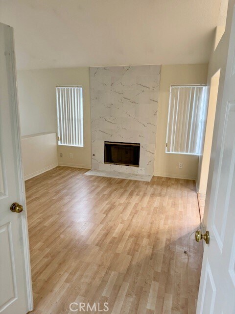 Building Photo - 26562 White Oaks Dr