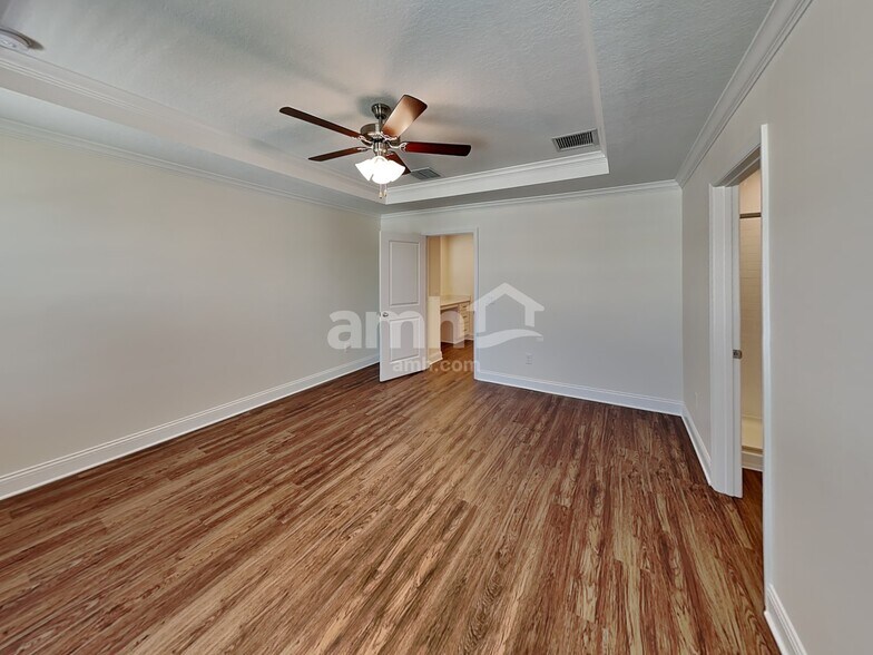 Building Photo - 6065 Little Blf Cir