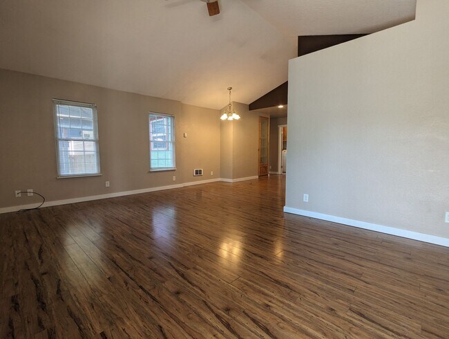 Building Photo - 4-Bedroom, 2-Bath Home In The Amazon Area ...