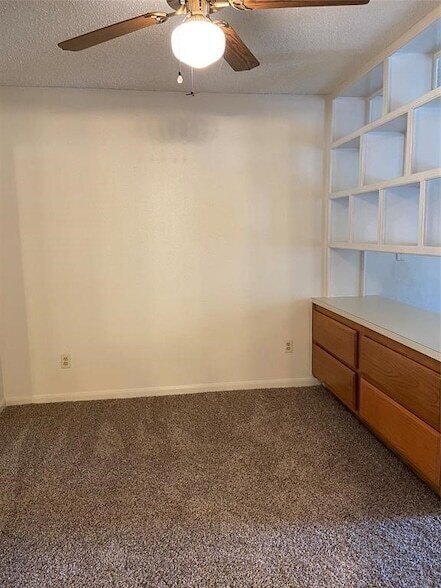 Building Photo - 1311 Antoine Dr