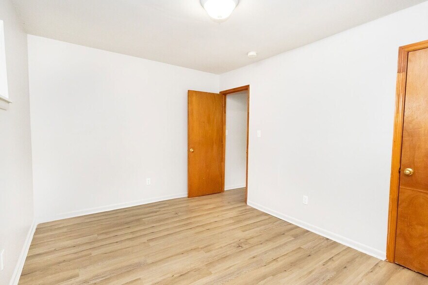 Building Photo - 5326 Slayton Ave