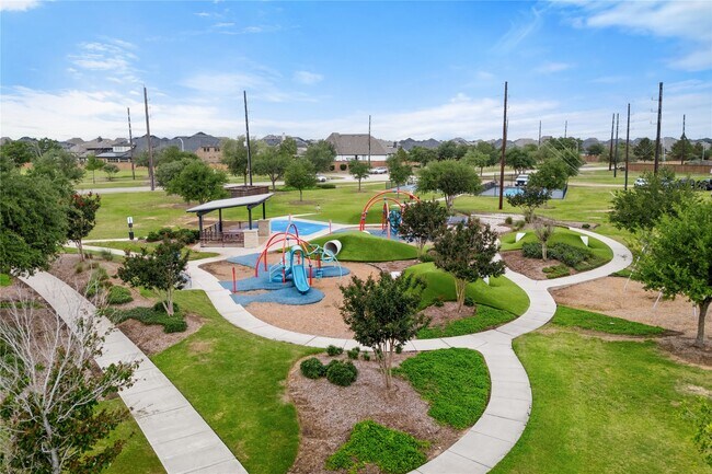 Building Photo - 2427 Mount Healy Ct