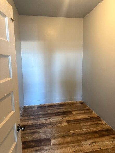 Bedroom - 427 S Pearl St